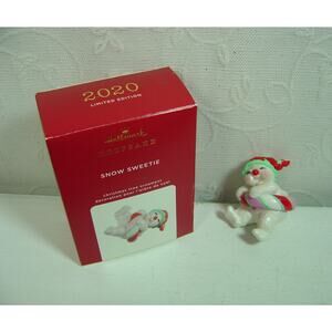 HALLMARK ORNAMENT-SNOW SWEETIE SNOWMAN-2020-WITH BOX